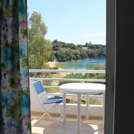 Seaside Apartment Kolios