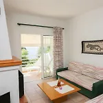 Seaside Apartment *