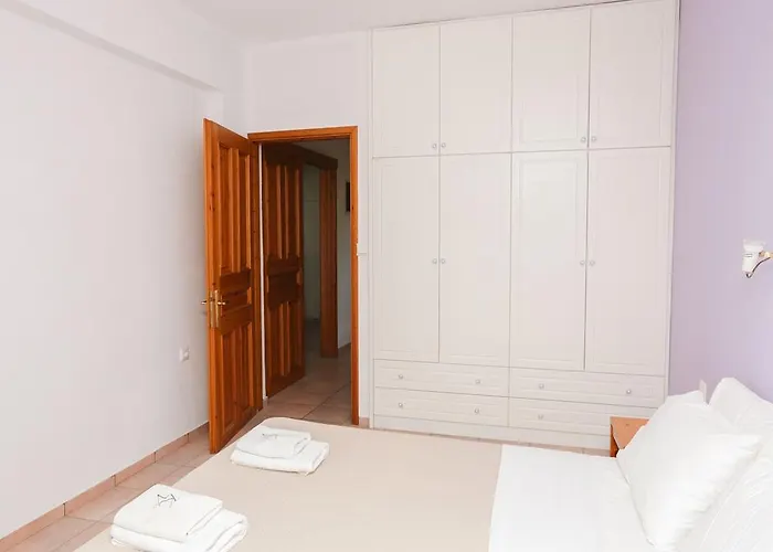 Seaside Apartment Kolios